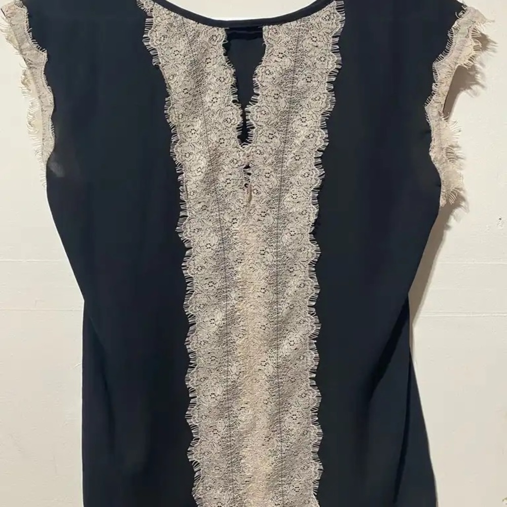 Women’s shirt